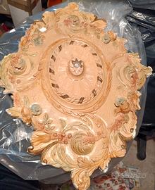 Rosone a rombo colorato e decorato