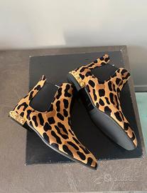 Stivaletti Chelsea Leopardati con Borchie
