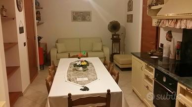 Tavernetta trilocale in villa arredata a Carbonara