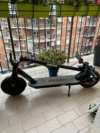 Monopattino Elettrico Ducati Pro 500W