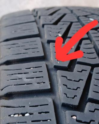 Gomme invernali con cerchi e copricerchi