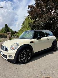 Mini Cooper D (tagliandi certificati)