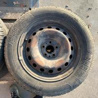 Ruote estive con cerchioni 195/65 R15 91T.