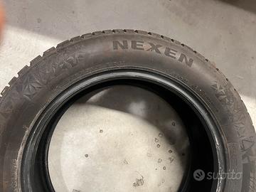 Gomme Invernali Nexen 215/60 R17 96H