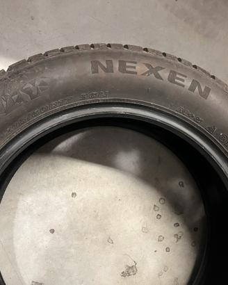 Gomme Invernali Nexen 215/60 R17 96H