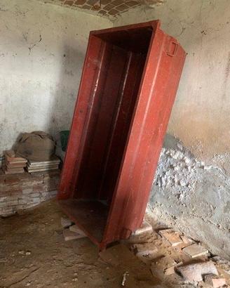 Bigoncia, recipiente uva in metallo