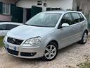 volkswagen-polo-1-4-80cv-tdi-5p-sportline-neopat