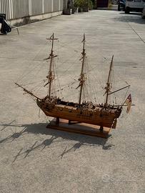 Modellino nave a vela in legno – artigianale, da c