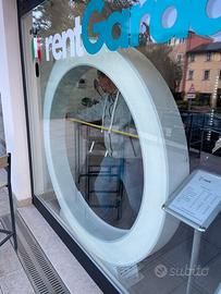 Insegna led da vetrina con pedana diametro 140cm