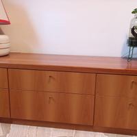 mobile ampio fatto a mano di legno pregiato