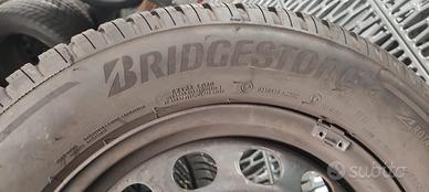3 Gomme invernali Bridgestone più 4 cerchi