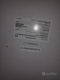 Casa delle bambole in legno