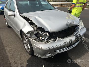 MERCEDES 220 CDI W203