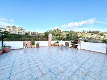 3 LOCALI A POZZUOLI