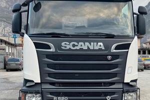 Trattore doppio ponte Scania 520