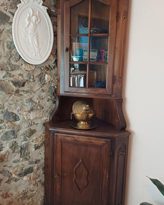 vetrina a angolo