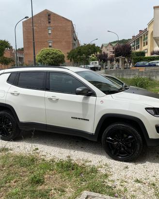 Jeep compass trailhawk 4X4