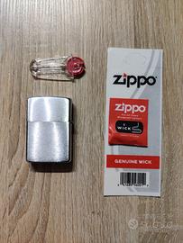 Zippo vintage No Brand + Ricambi Omaggio - Collezionismo In