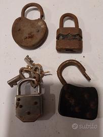 lucchetti antichi 