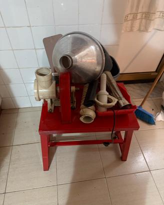 Passa pomodoro elettrico