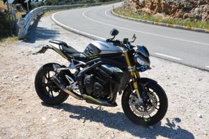 Triump Speed Triple 1200 RS