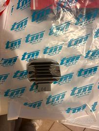 Regolatore tensione NUOVO ORIGINALE TM 125 FI