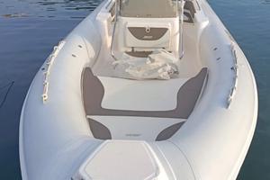 JOKER BOAT CLUBMAN 24  CON MOTORE SUZUKI 250 CV
