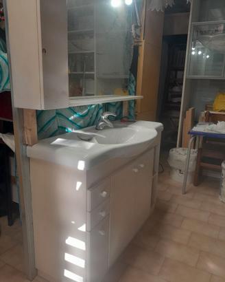 Mobile con lavello per bagno con specchio