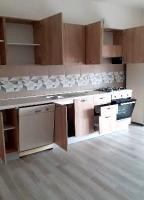 Cucina con LAVASTOV. FORNO e TAV. TUTTO OLMO.