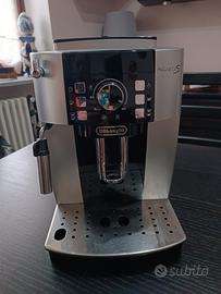 Macchina per caffè espresso De Longhi