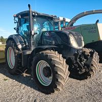 Trattore new holland t7 225