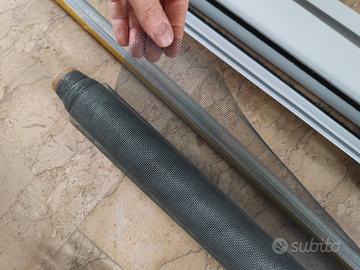 Zanzariera completa telaio metallo bianco porta