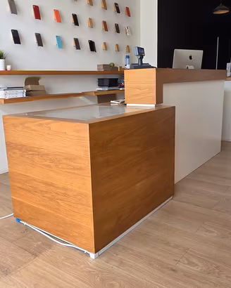 isola in rovere bancone front desk negozio hotel 