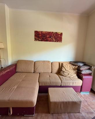 Divano letto angolare con contenitore + pouf