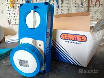 PRESA INDUSTRIALE TRIFASE GEWISS NUOVA