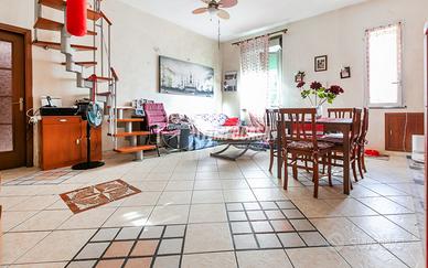 2 LOCALI IN PICCOLA PALAZZINA