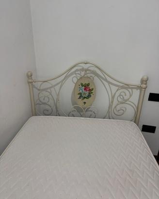Letto una piazza e mezza con materasso