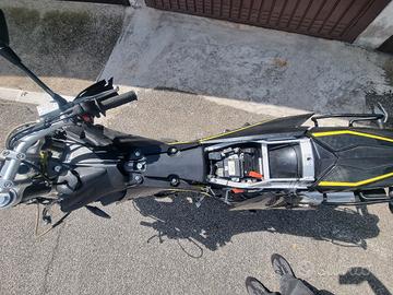 SWM SM 125R smembro