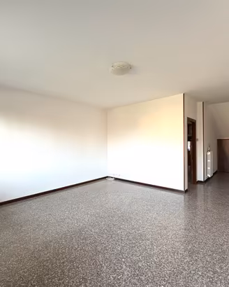 Porzione di trifamiliare con ampio giardino