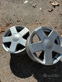 2 Cerchi in Lega Ford