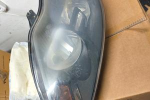 Fanale SX lato guida   Ford focus  2010