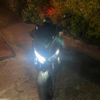 Xmax 400 momo design