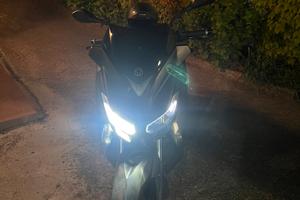 Xmax 400 momo design