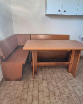 Set da pranzo tavolo e giro panca con contenitore 