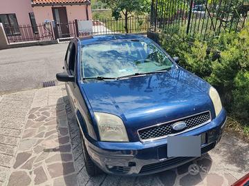 Ford fusion 2003 benzina