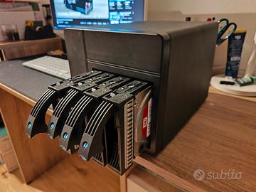Nas 4 bay process i3 8 GB RAM 8 TB hdd so zimaos 