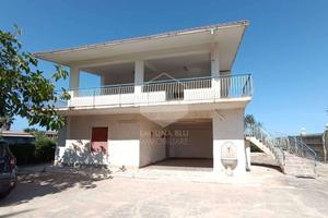 Villa a 150 metri dal mare
