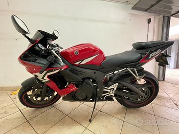 Yamaha R6 incidentata