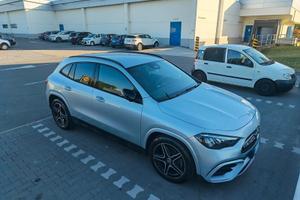 Mercedes Gla 180d AMG line premium