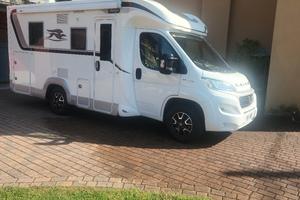 laika ecovip 112 compatto  6.59 con letto nautico 